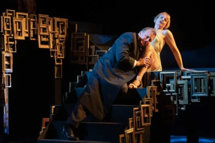 Έριχ Βόλφγκανγκ Κόρνγκολντ: Die tote Stadt (Η νεκρή πόλη) 6 Η όπερα «Die tote Stadt» (Η Νεκρή Πόλη) του Έριχ Βόλφγκανγκ Κόρνγκολντ αποτελεί ένα αριστούργημα του μετα-ρομαντικού ρεπερτορίου